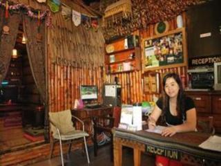 Berambih Lodge Kuching Ngoại thất bức ảnh
